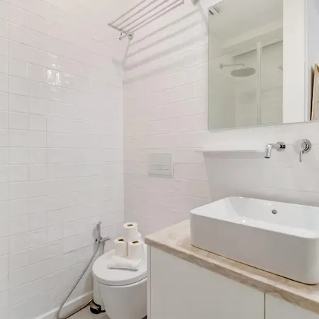 Cosy 1br Renovated - Heart Of Santos | By Airnest * Lisboa