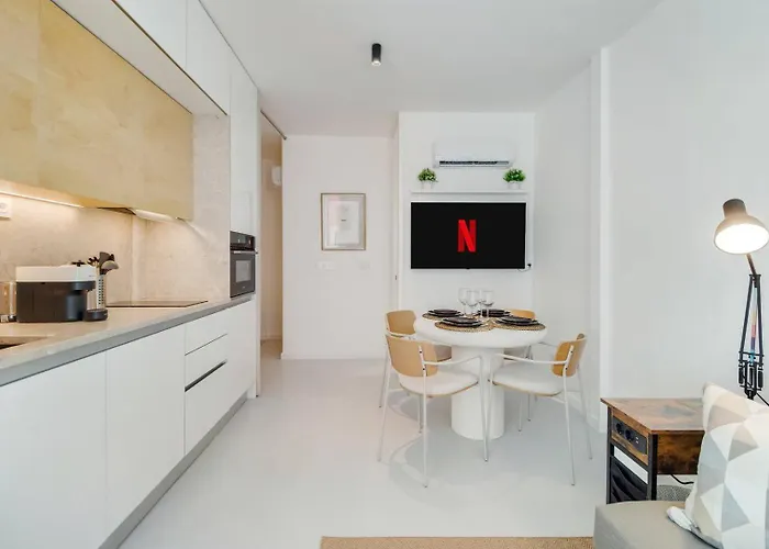 Cosy 1br Renovated - Heart Of Santos | By Airnest
