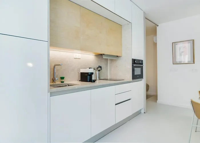 Cosy 1br Renovated - Heart Of Santos | By Airnest Apartment *