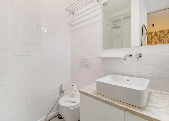 Cosy 1br Renovated - Heart Of Santos | By Airnest * Lisboa
